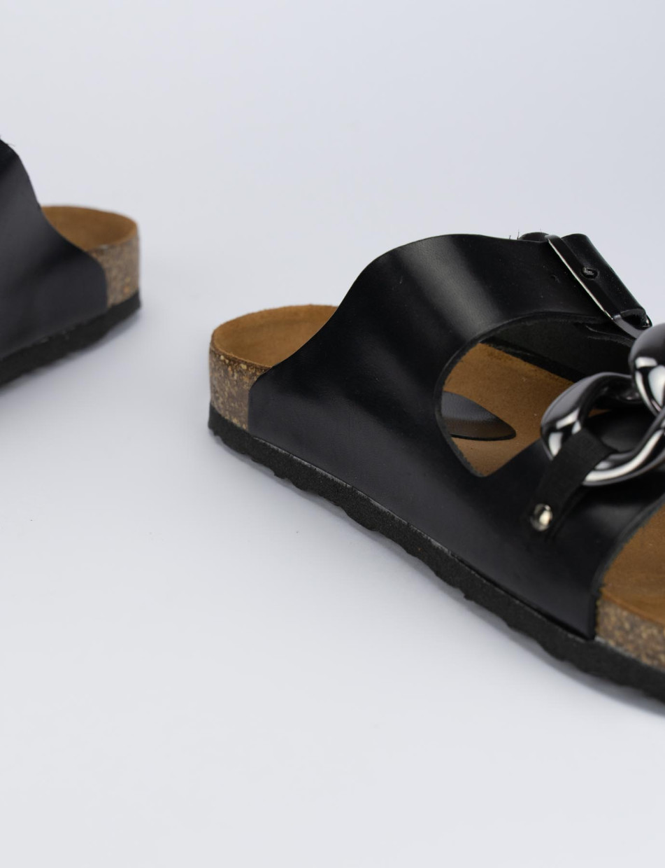 Slippers heel 1 cm black leather