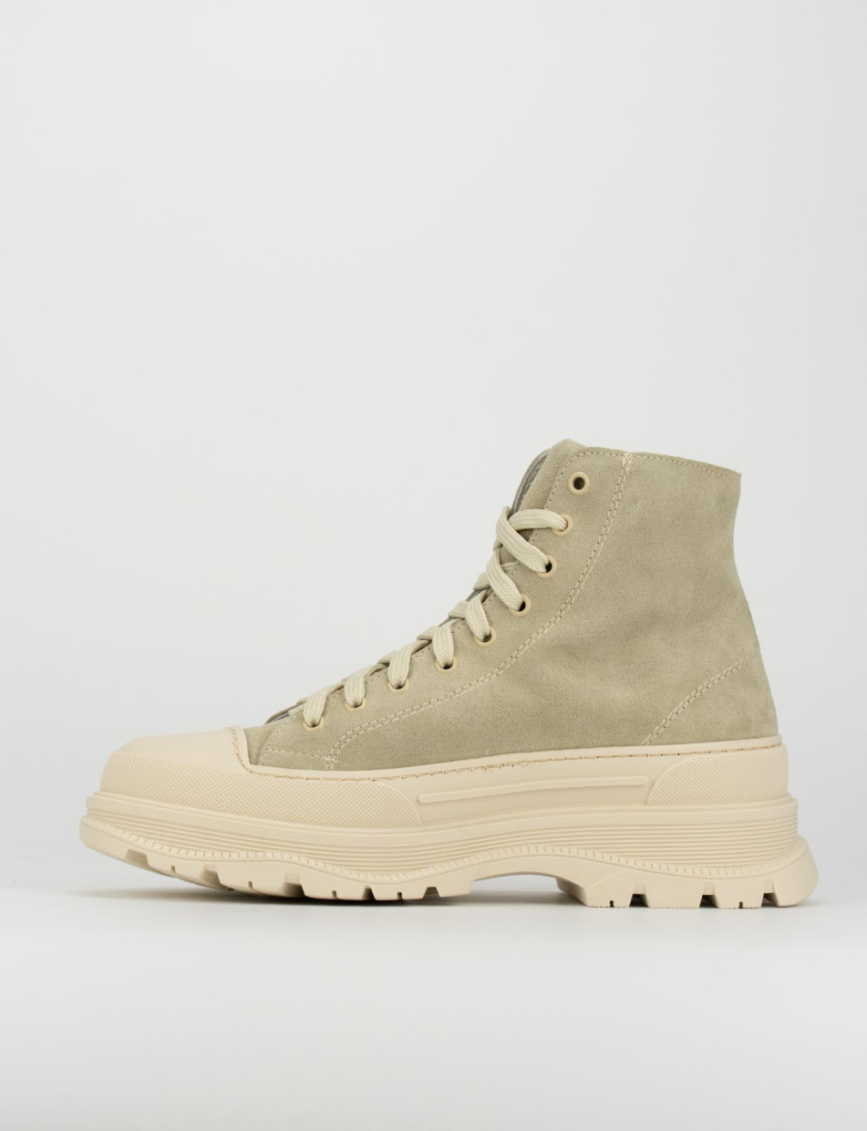 Sneakers tacco 1cm camoscio beige