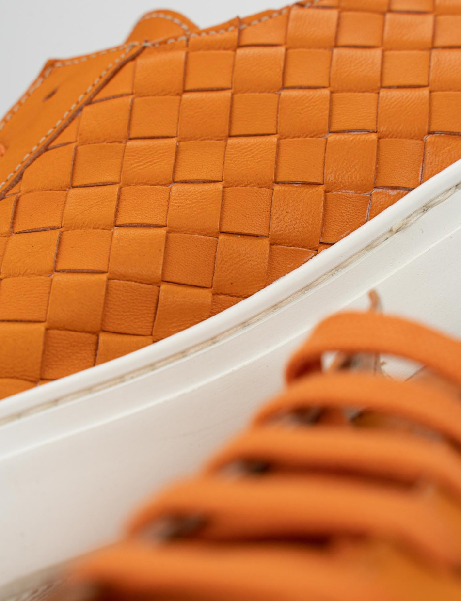 Sneakers orange leather