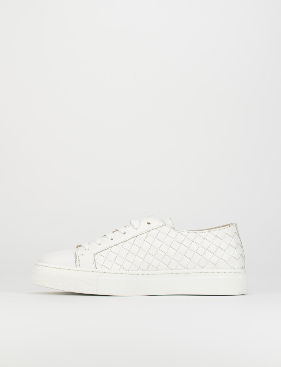 Sneakers white leather