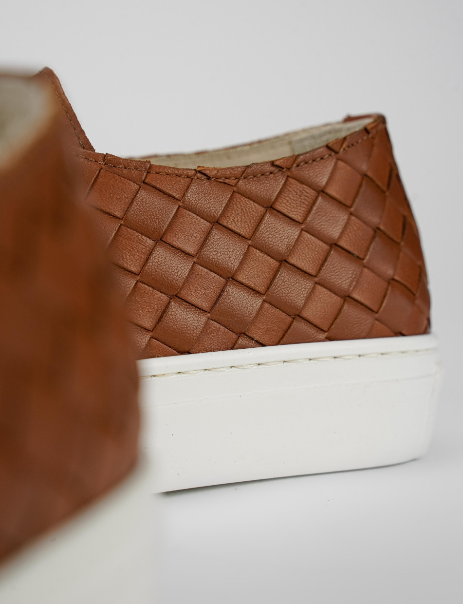 Sneakers brown leather