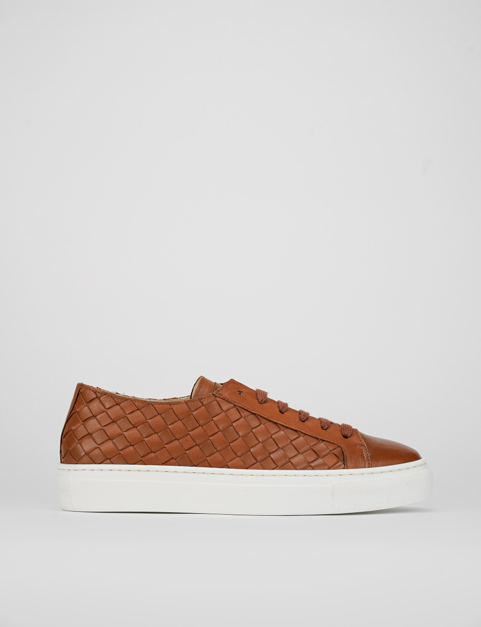 Sneakers brown leather