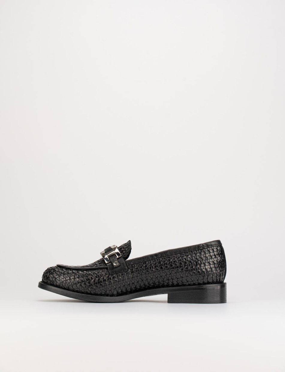 Loafers heel 1 cm black leather