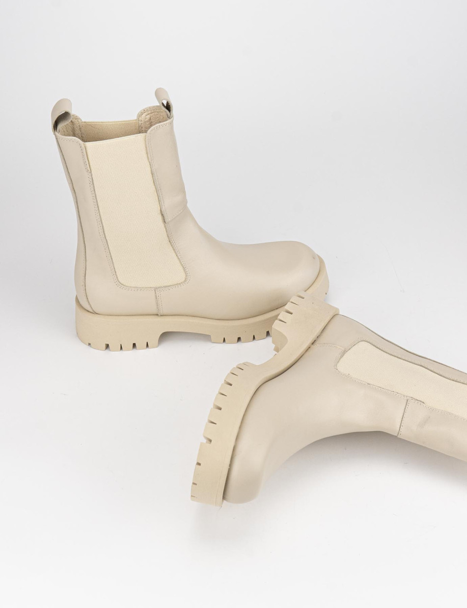 Low heel ankle boots heel 1 cm beige leather