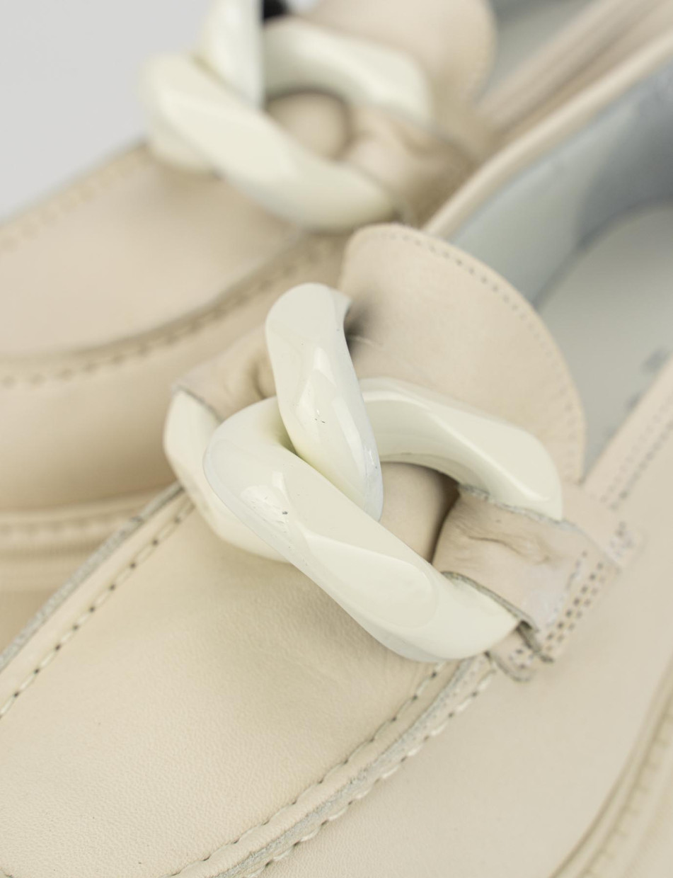 Mocassino tacco 1 cm beige pelle