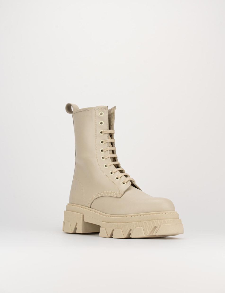 Combat boots heel 2 cm beige leather