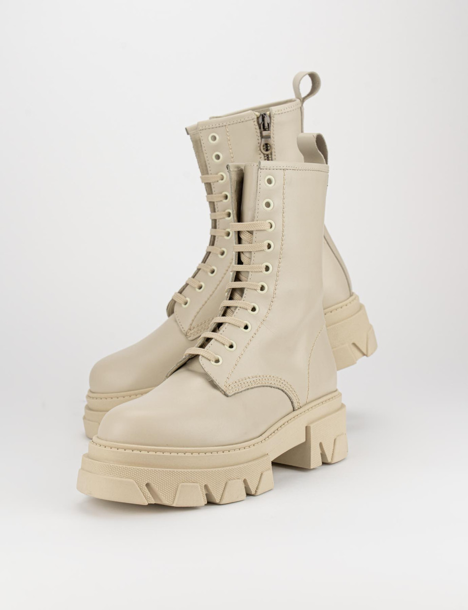 Combat boots heel 2 cm beige leather