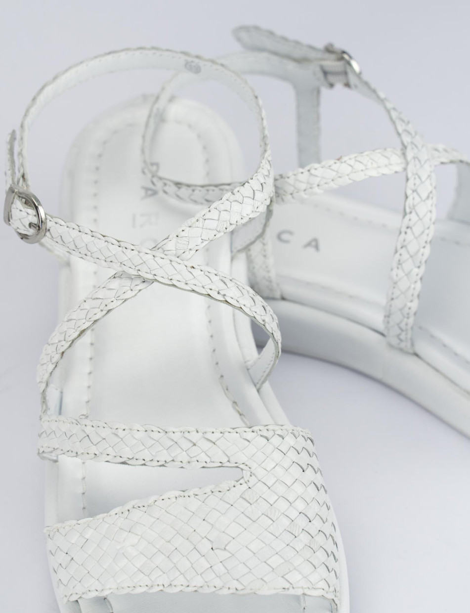 Low heel sandals heel 1 cm white leather