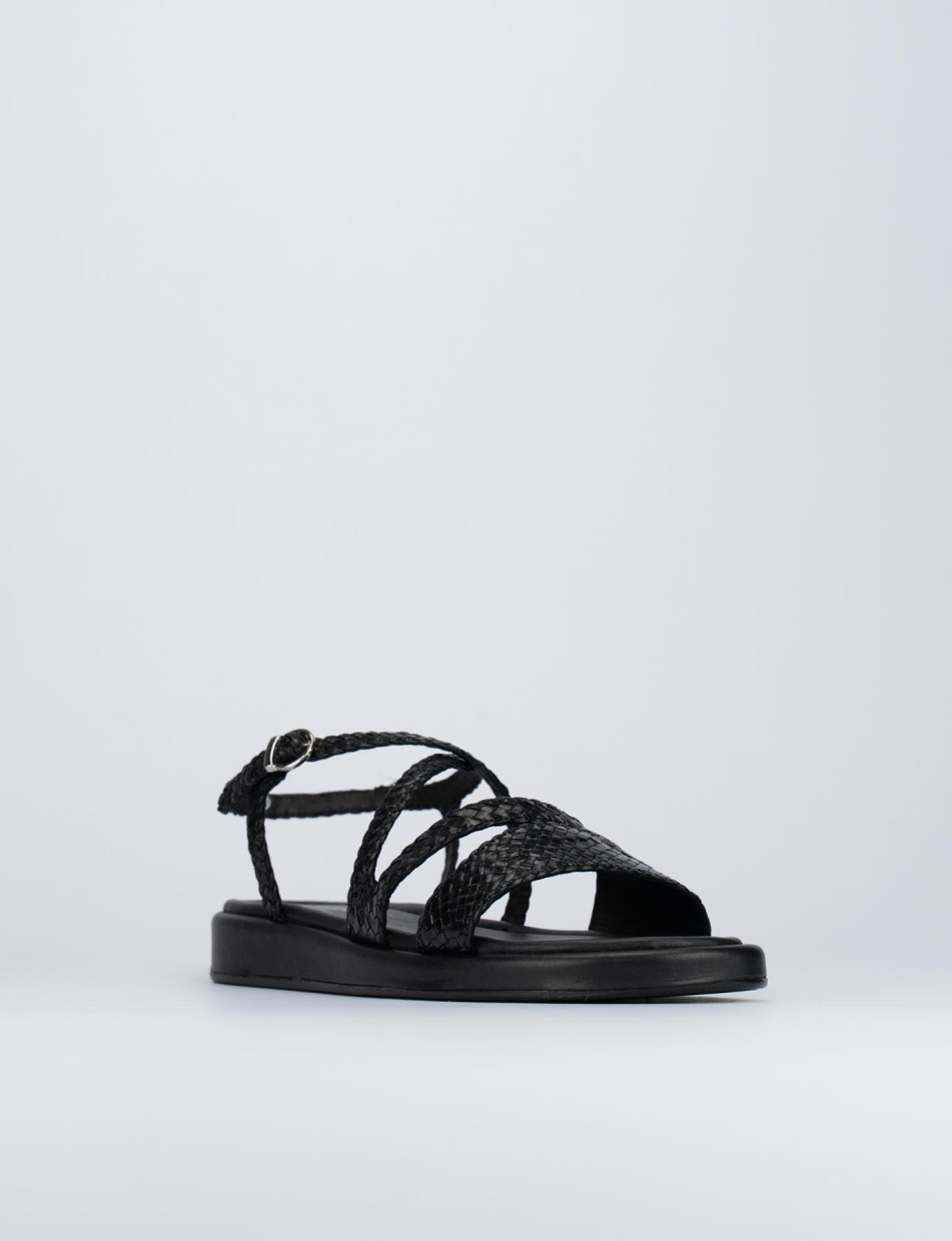 Low heel sandals heel 1 cm black leather