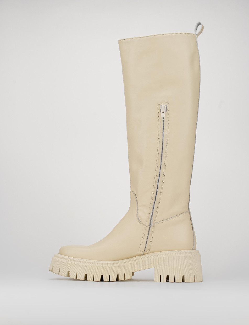 Low heel top boots australia