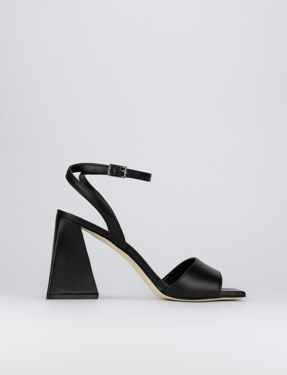 High heel sandals heel 9 cm black leather