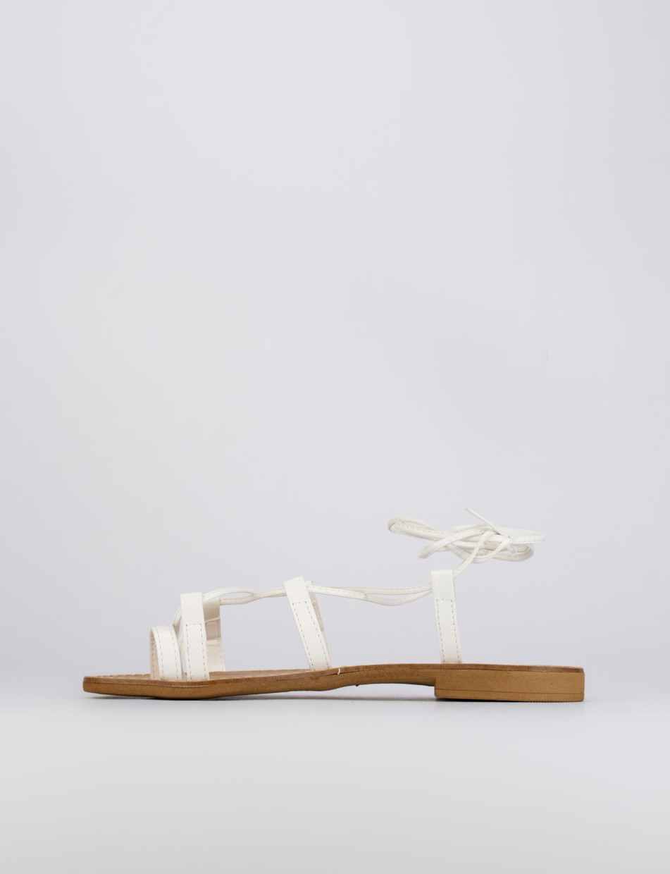 Low heel sandals heel 1 cm white leather