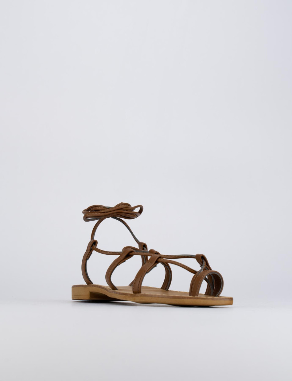 Low heel sandals heel 1 cm brown leather