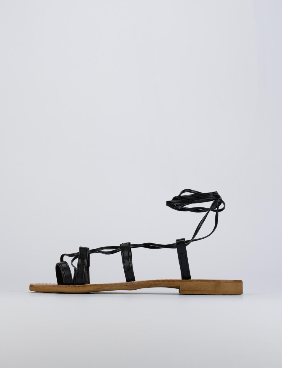Sandalo tacco 1 cm nero pelle
