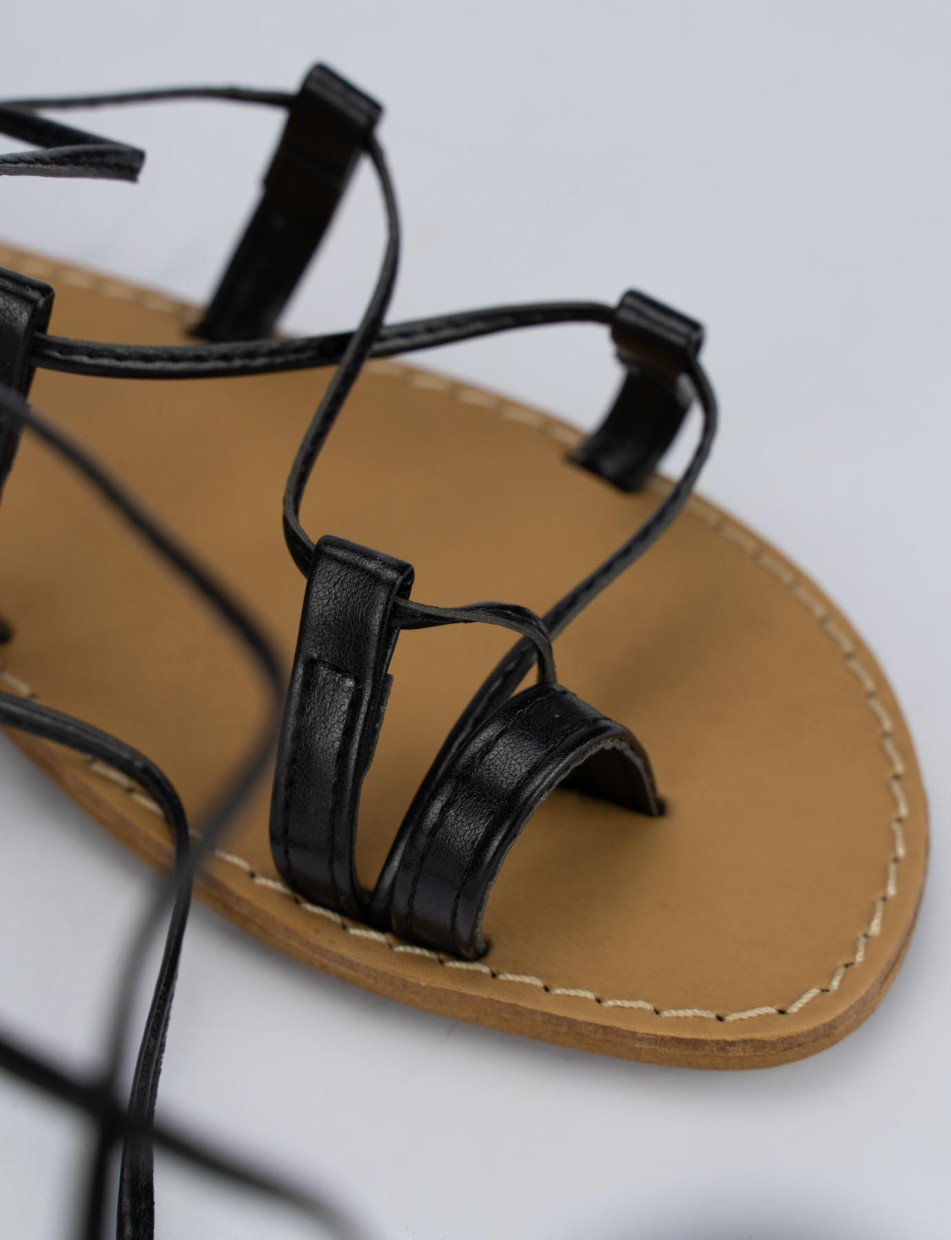 Sandalo tacco 1 cm nero pelle