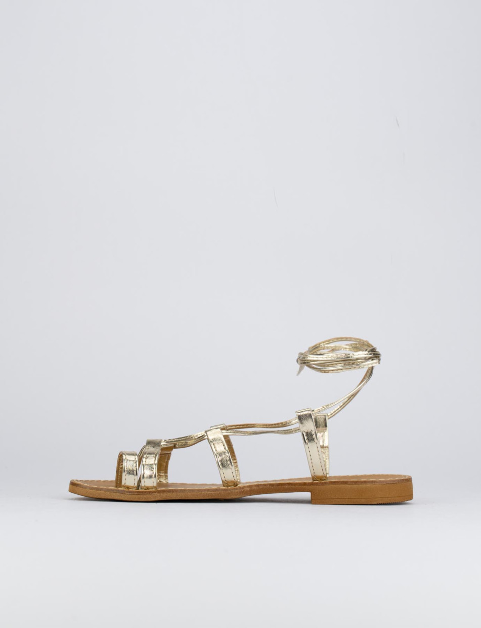 Low heel sandals heel 1 cm gold laminated