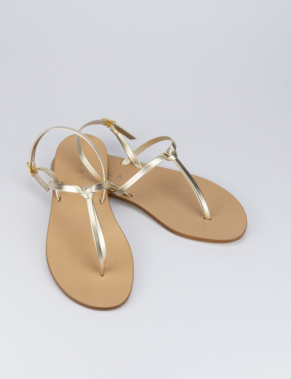 Flip flops heel 1 cm gold leather