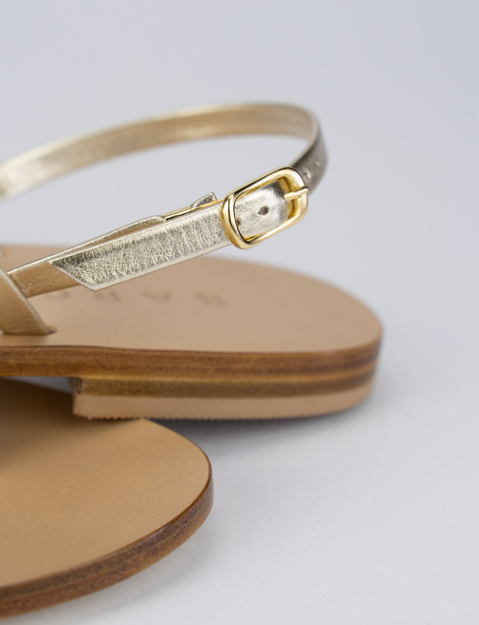 Flip flops heel 1 cm gold leather