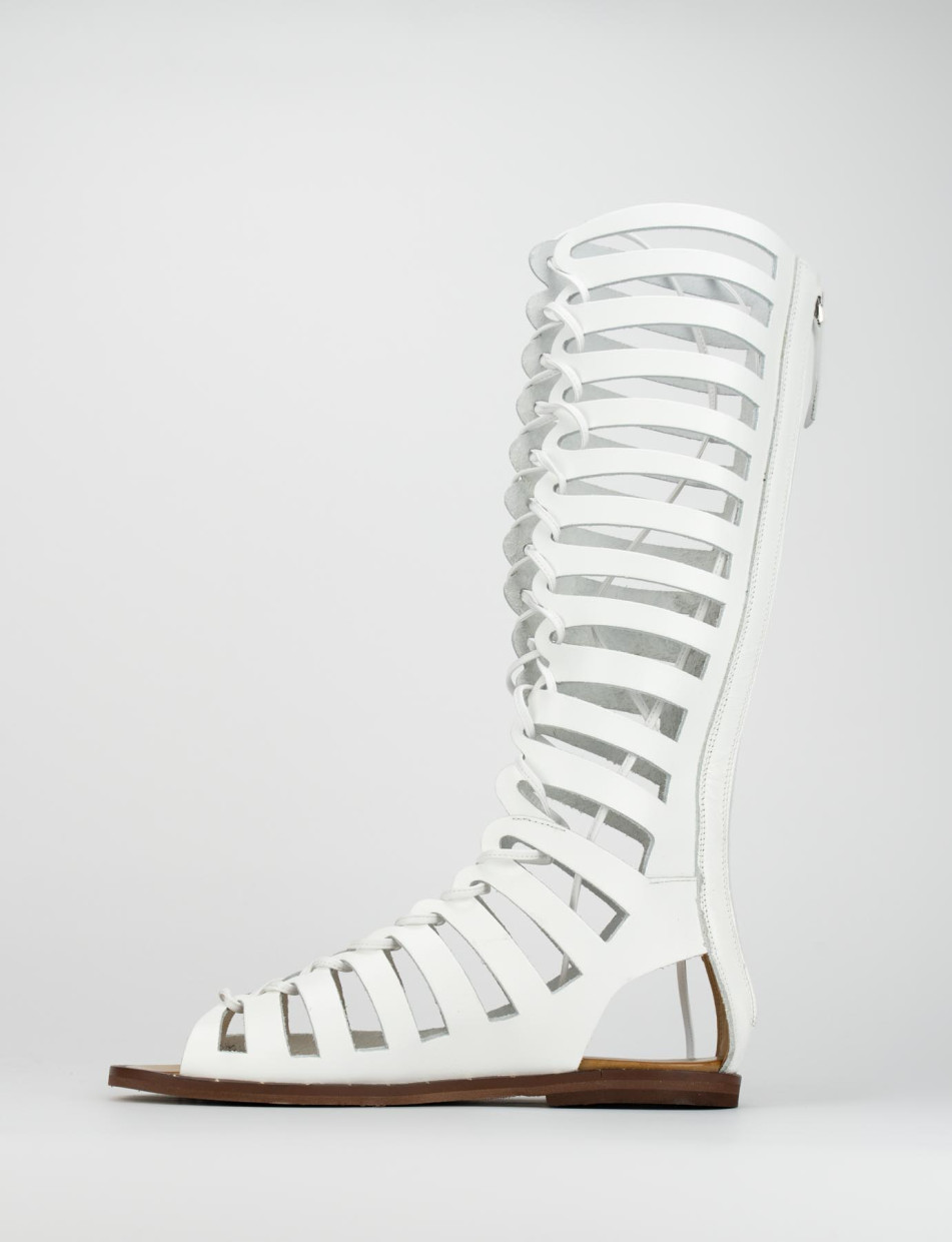 Low heel sandals heel 1 cm white leather