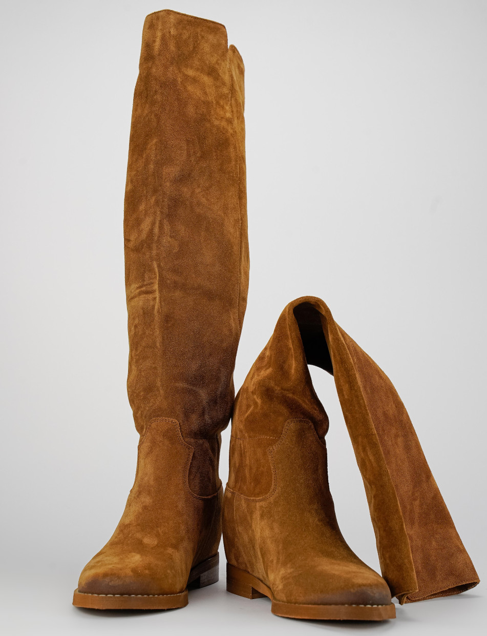 Low heel boots heel 1 cm brown chamois