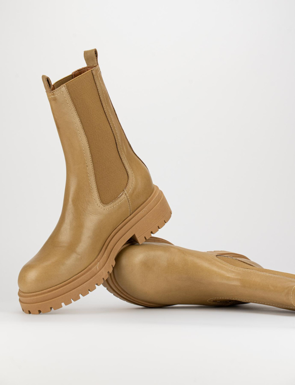 Low heel ankle boots heel 3 cm brown leather