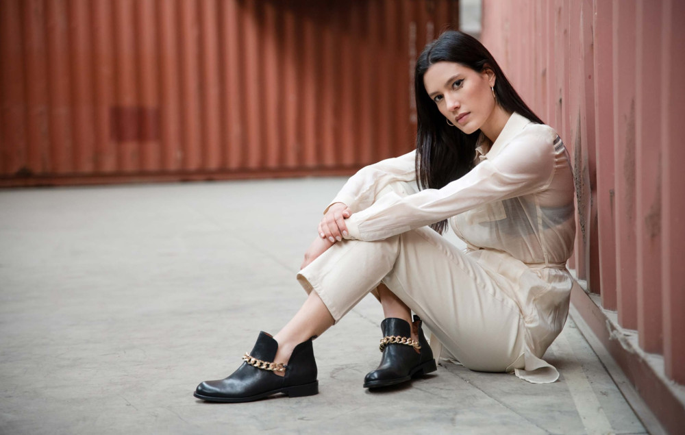 Boots with 1 inch heel top