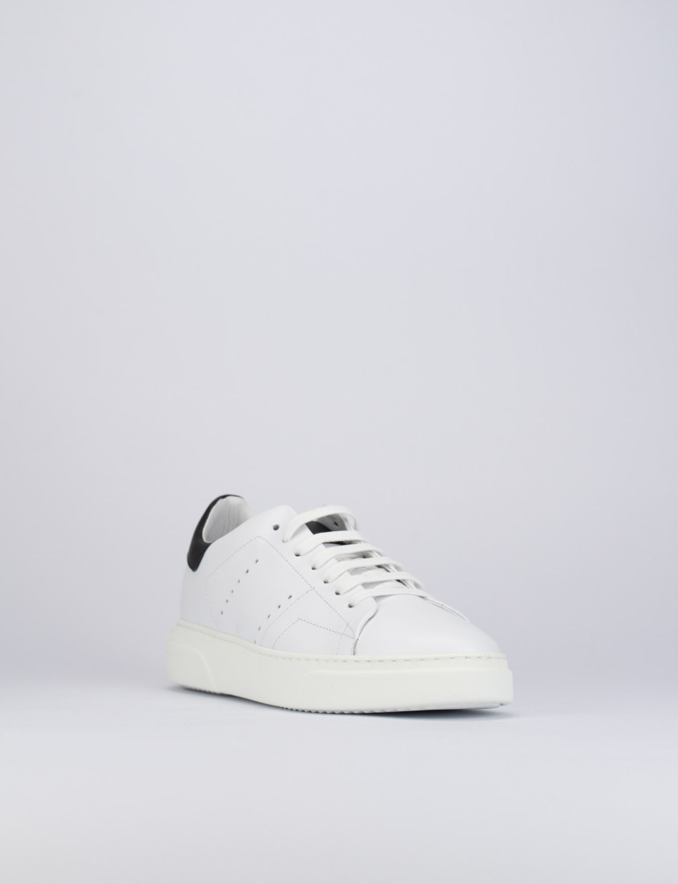 Sneakers white leather