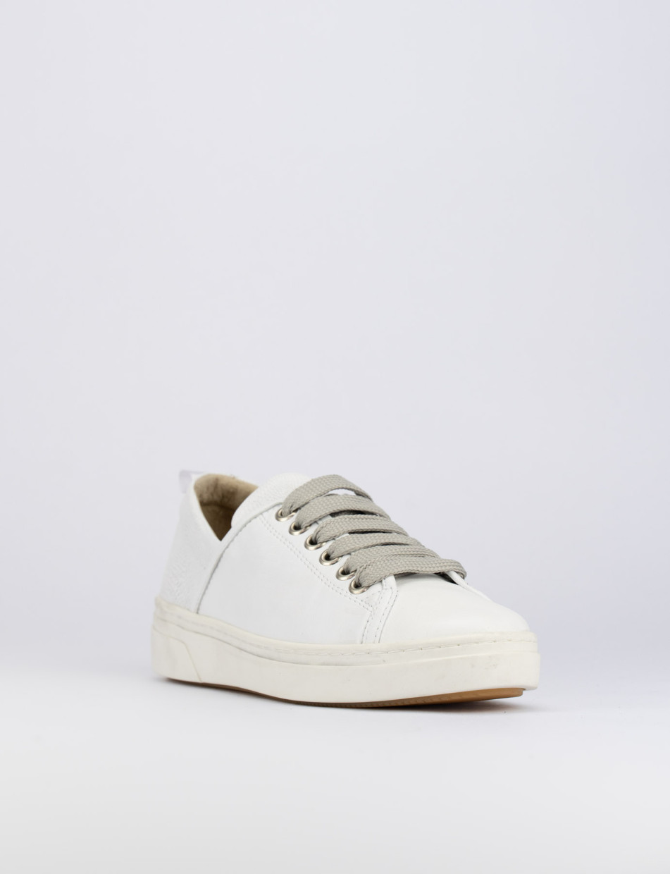 Sneakers white leather