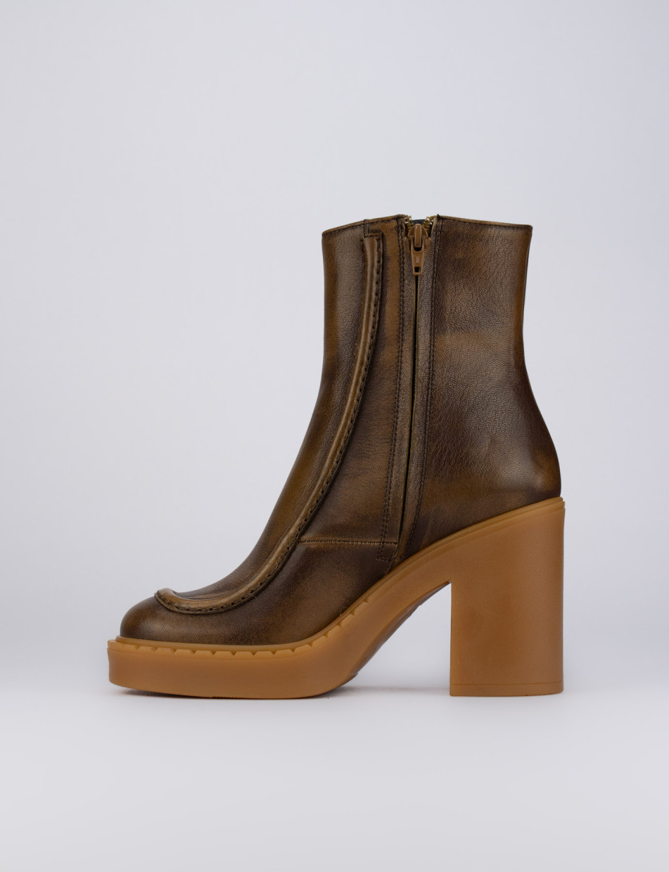 High heel ankle boots heel 9 cm brown leather
