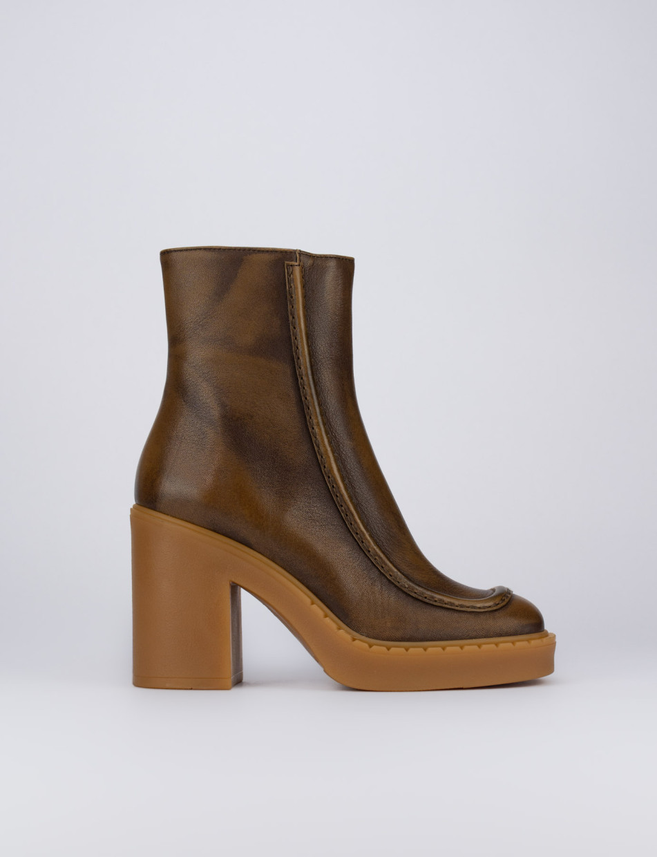 High heel ankle boots heel 9 cm brown leather