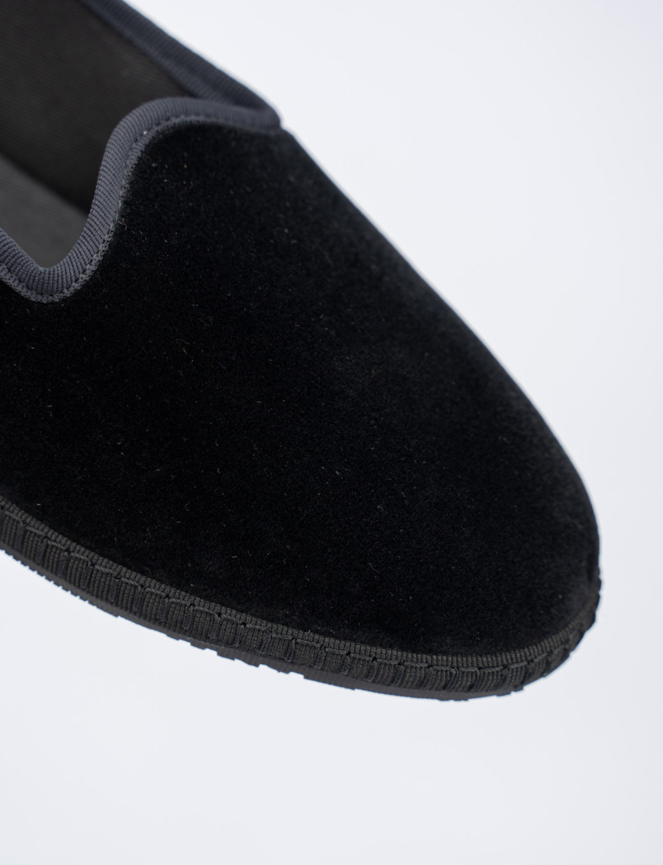 Loafers black velvet