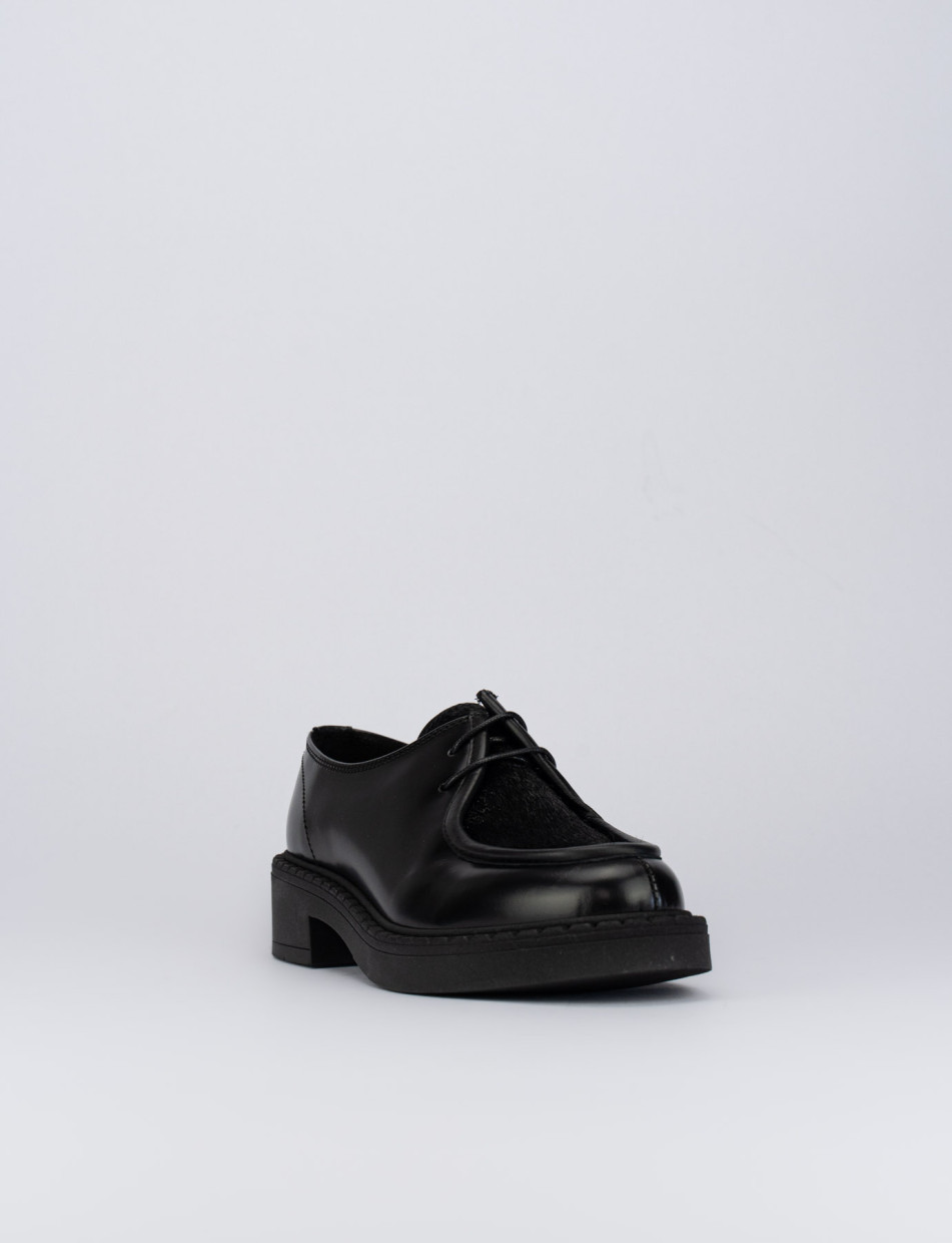 Lace-up shoes heel 2 cm black leather