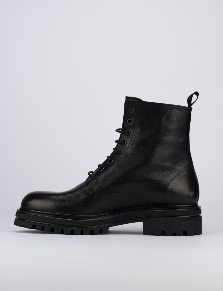 Combat boots heel 1 cm black leather