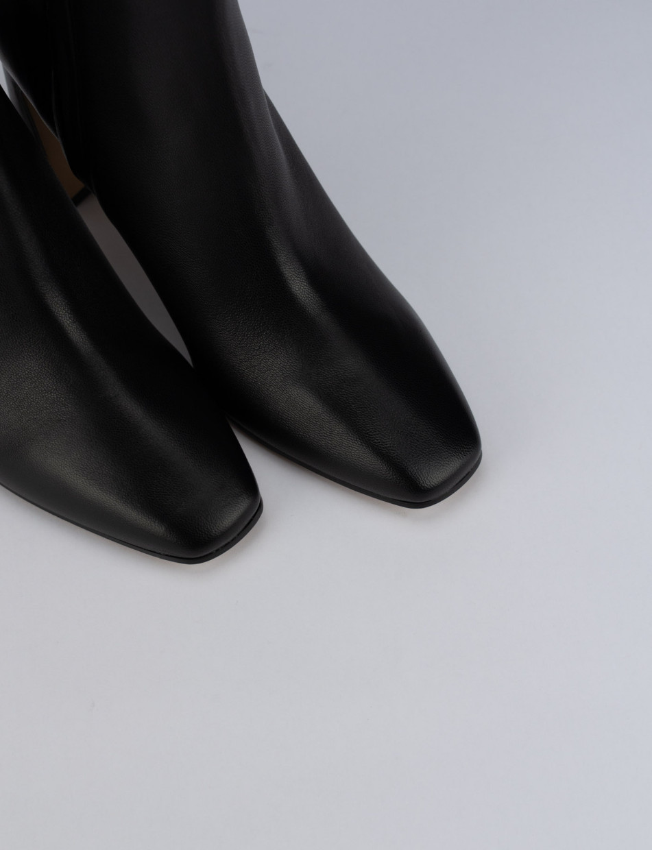 Stivaletti tacco 9cm pelle nero