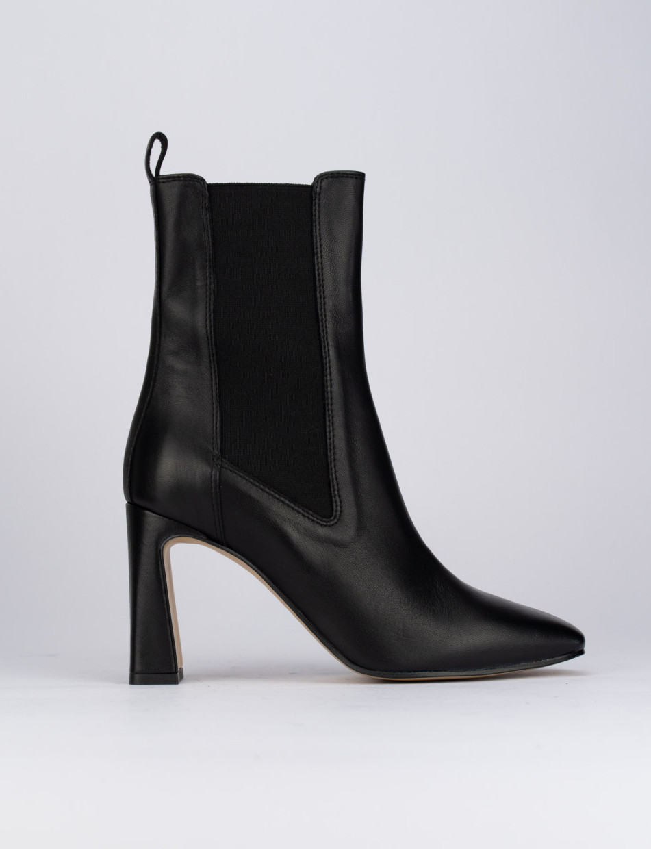 High heel ankle boots heel 9 cm black leather