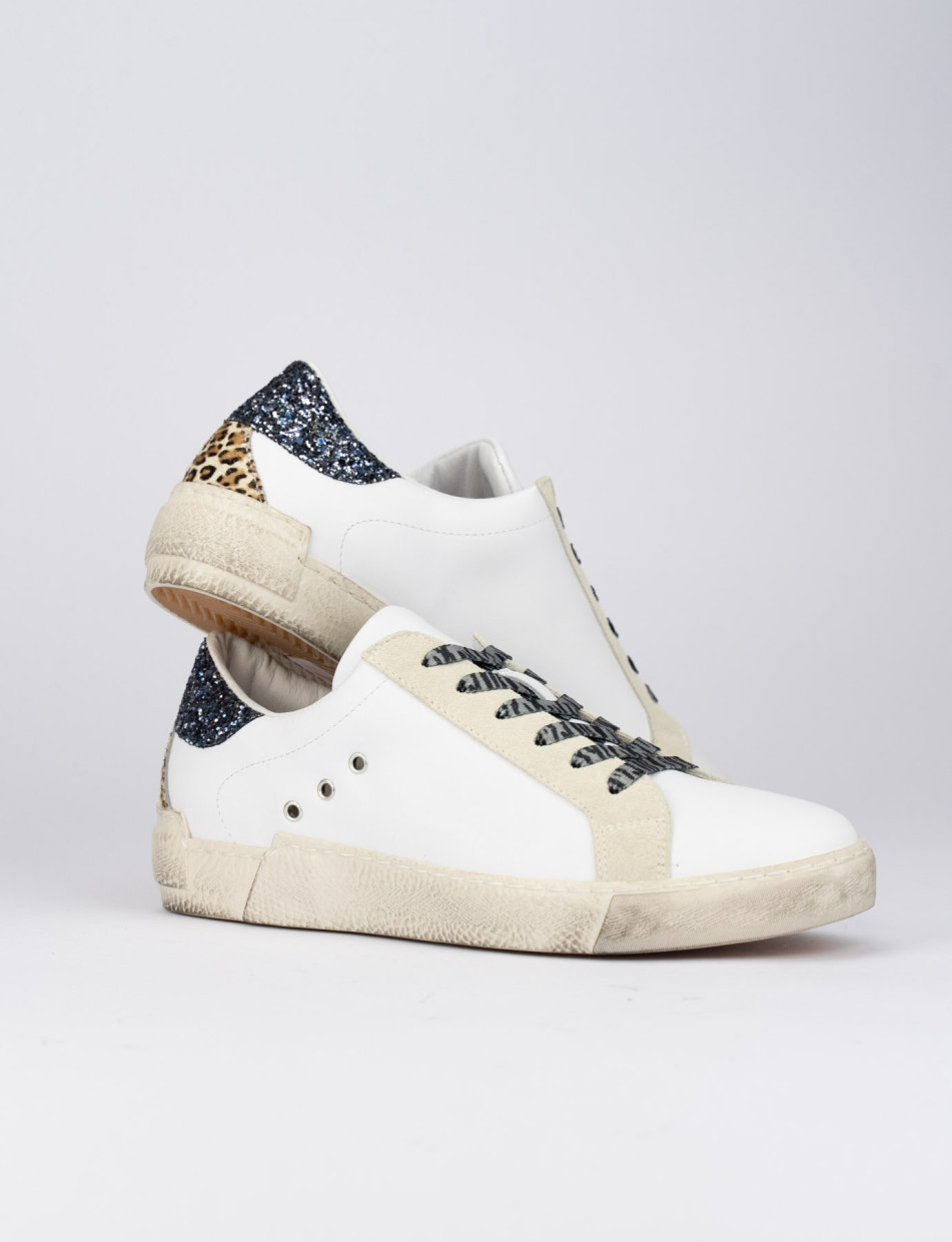 Sneakers white leather