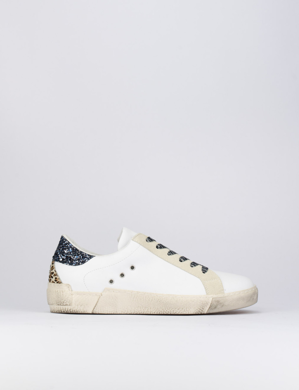 Sneakers white leather