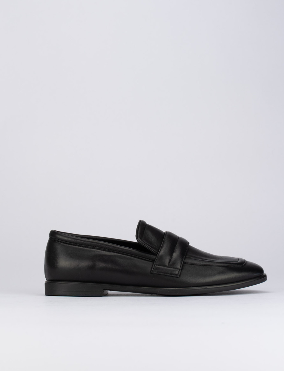 Mocassino tacco 1 cm nero pelle