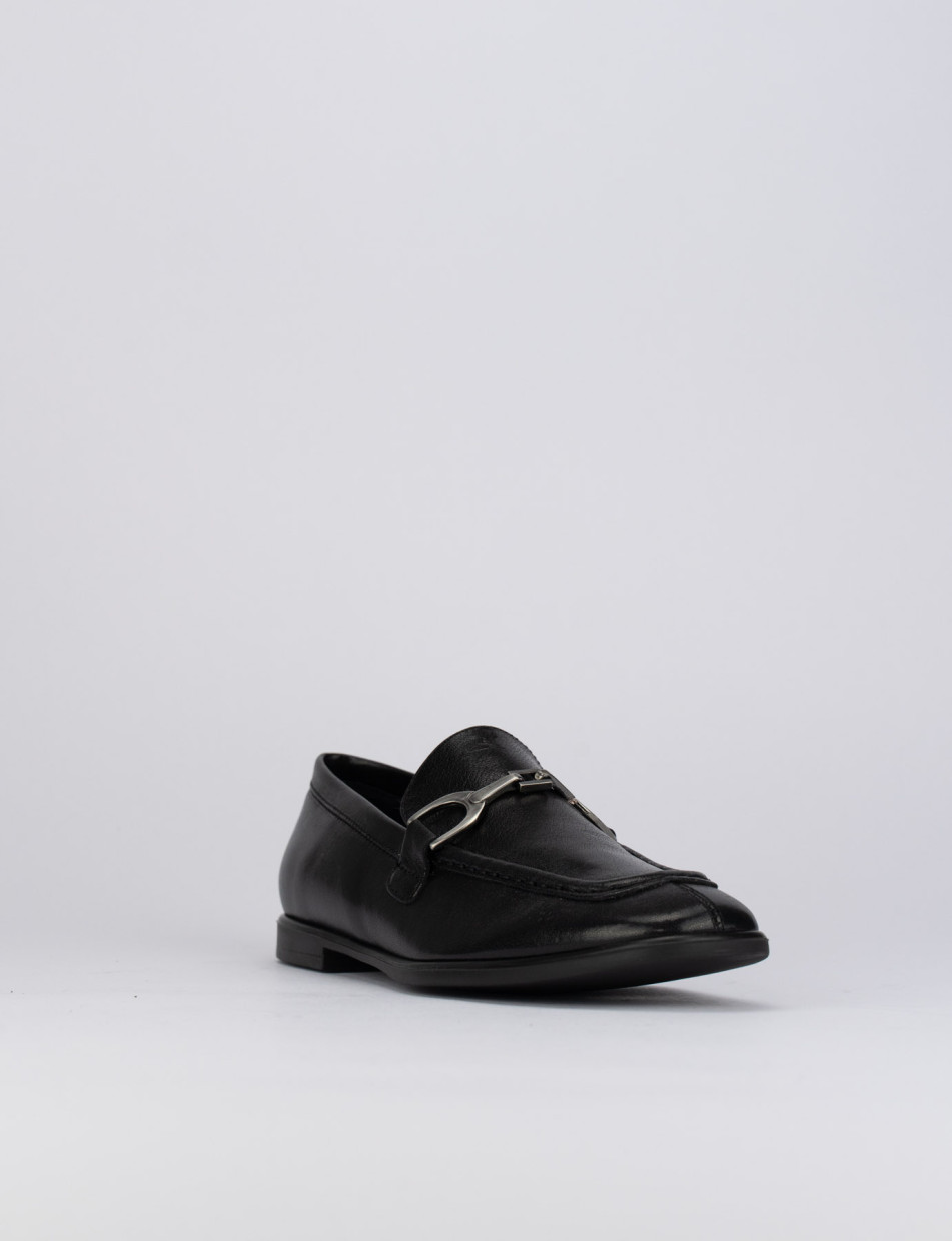 Loafers heel 1 cm black leather