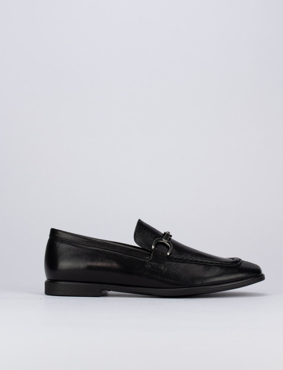 Loafers heel 1 cm black leather