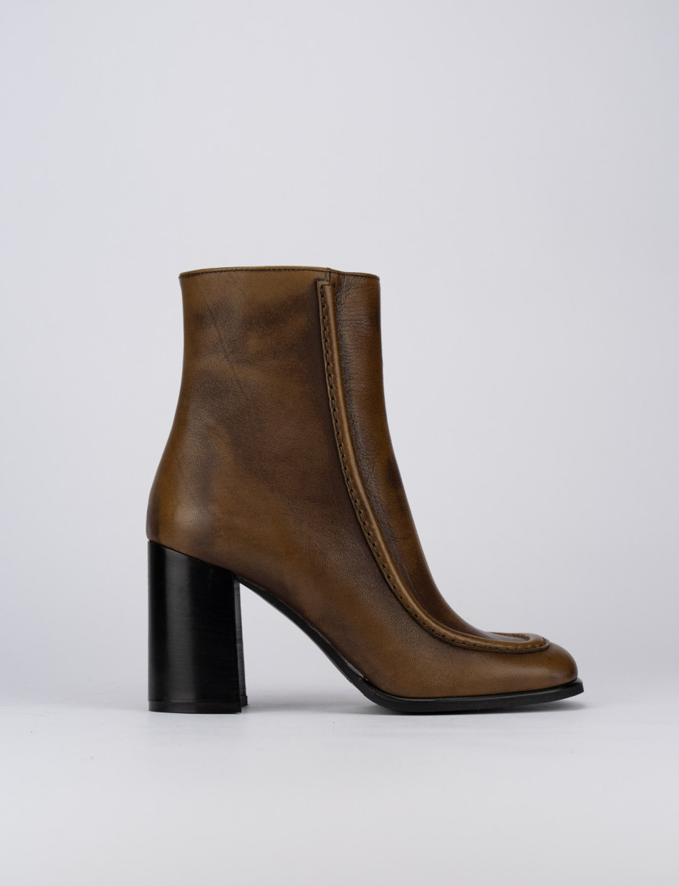 High heel ankle boots heel 9 cm brown leather