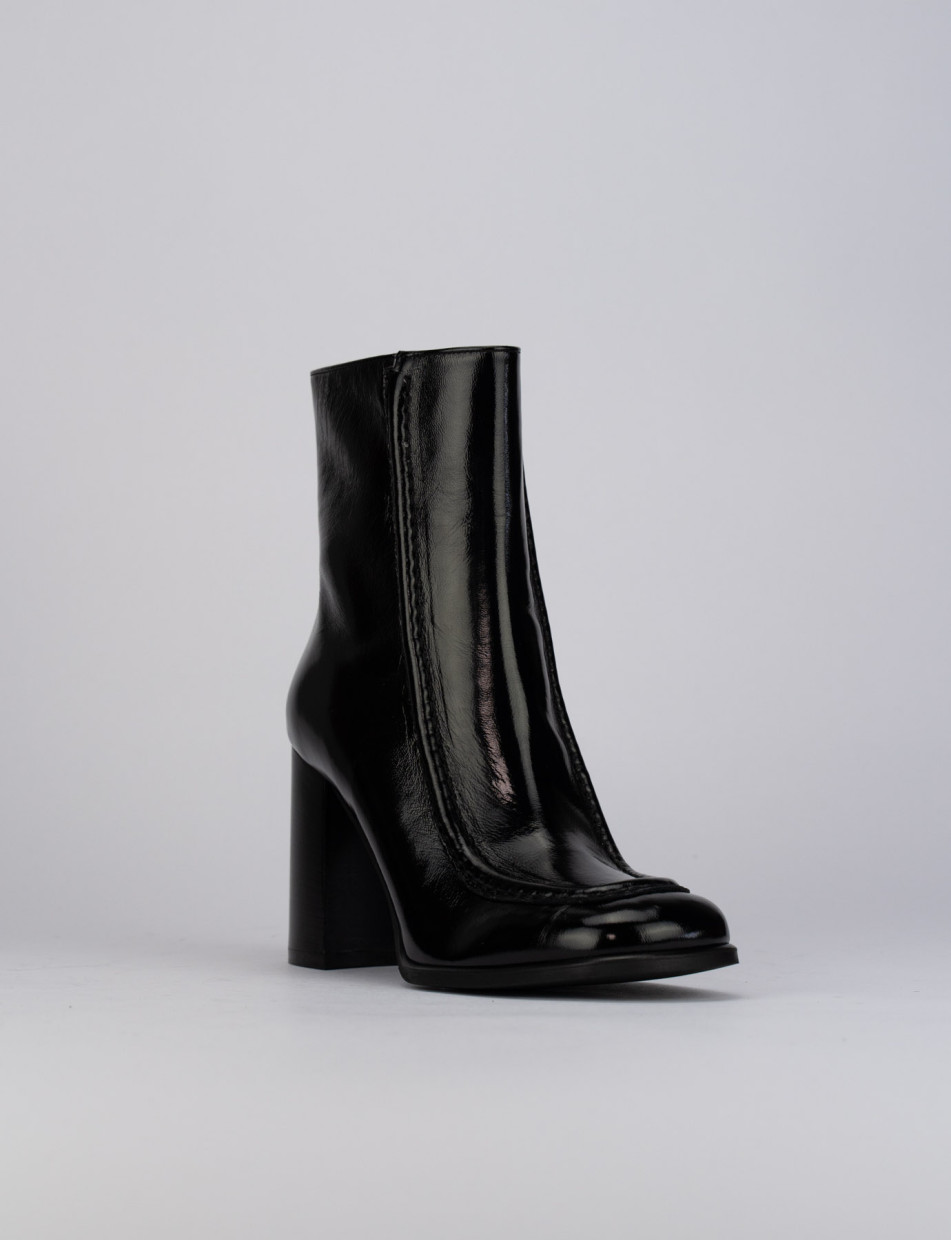 High heel ankle boots heel 9 cm black leather