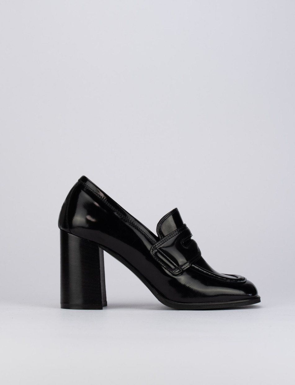 Loafers heel 9 cm black leather