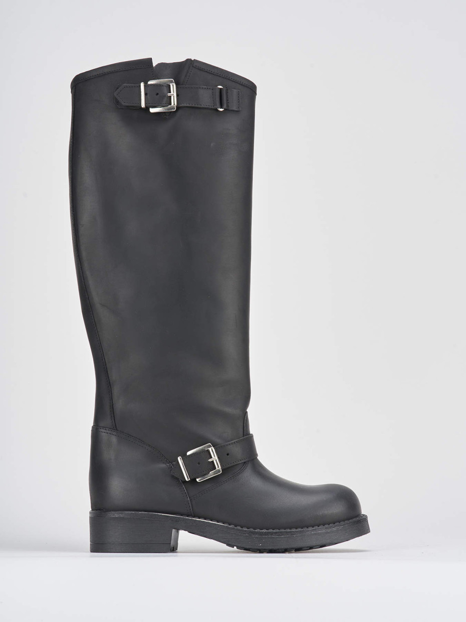 Low heel boots heel 1 cm black leather