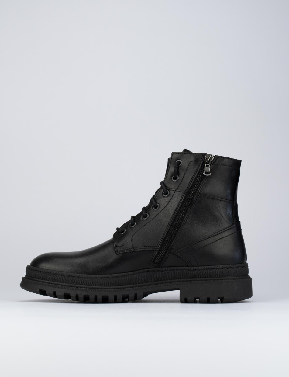 Combat boots black leather