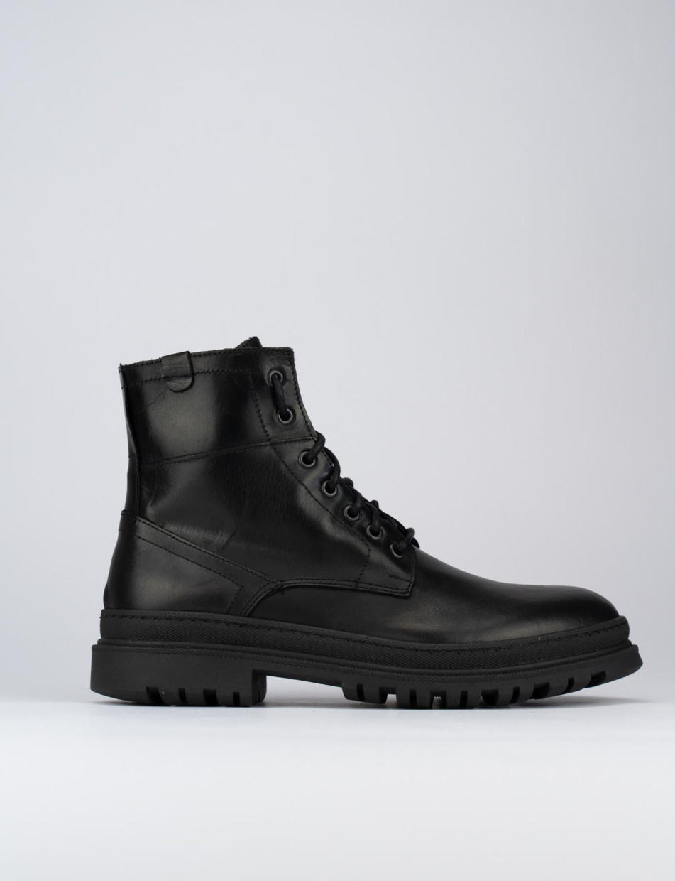 Combat boots black leather