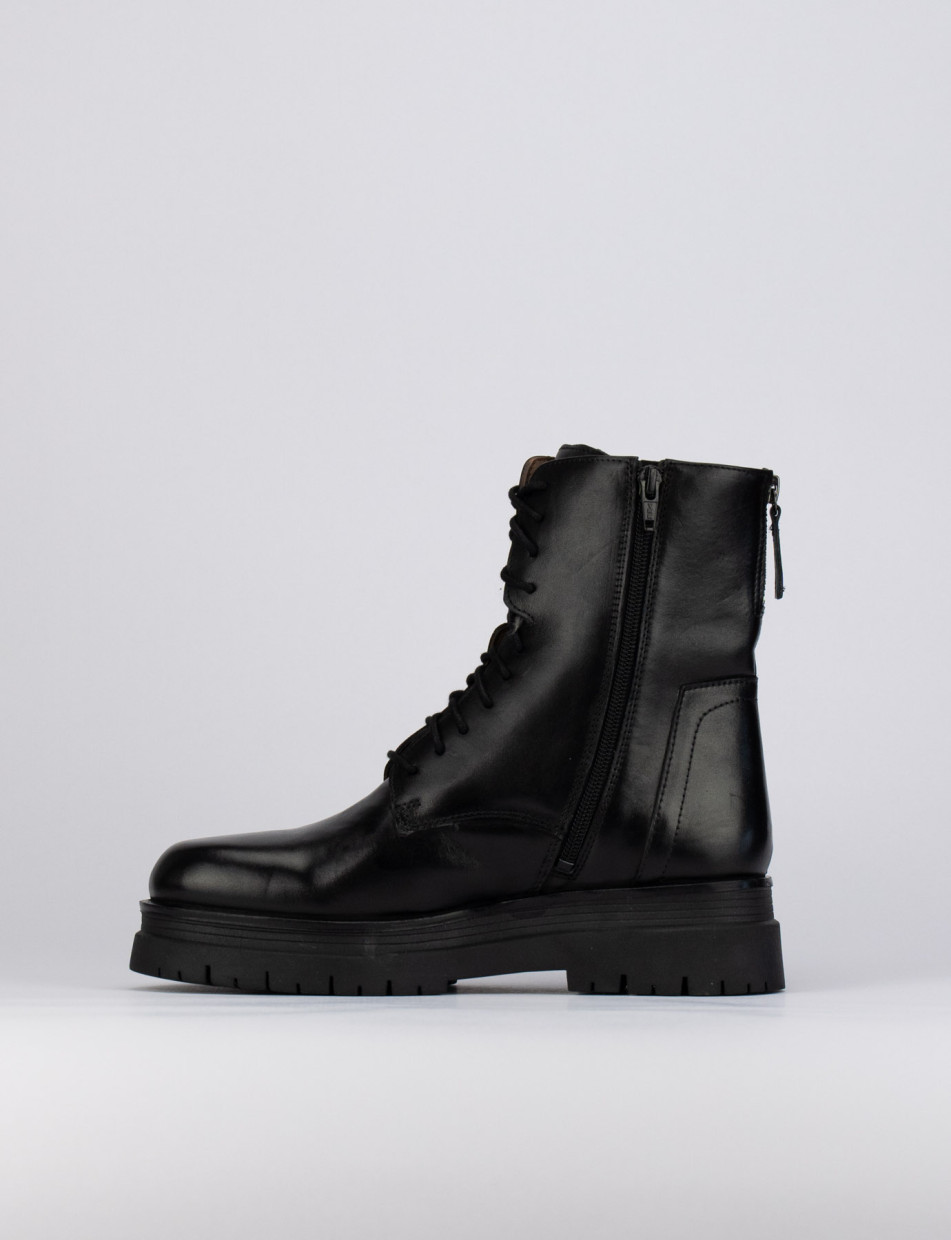 Combat boots heel 1 cm black leather