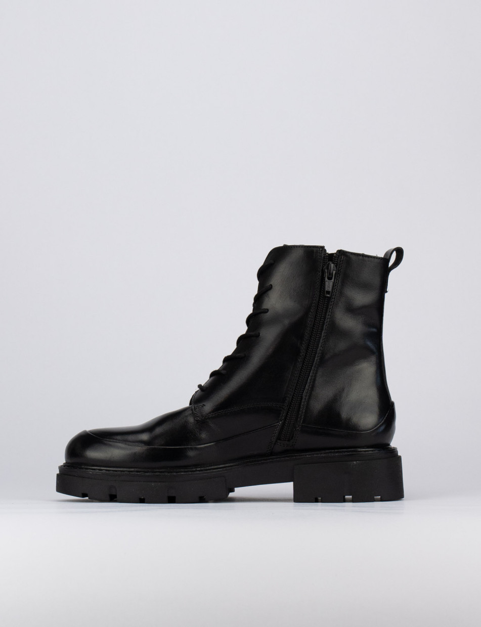 Combat boots heel 1 cm black leather