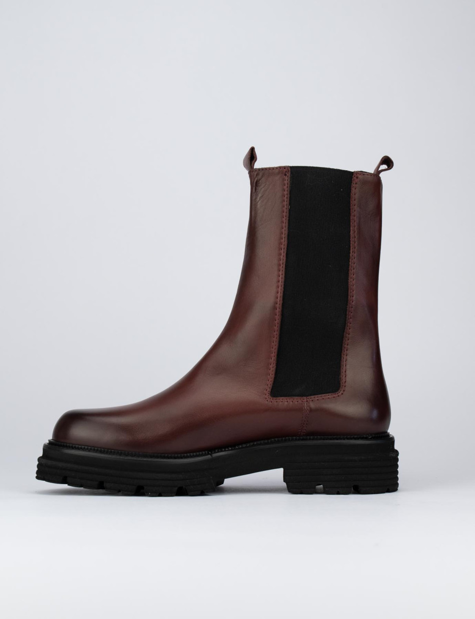Low heel ankle boots heel 2 cm bordeaux leather