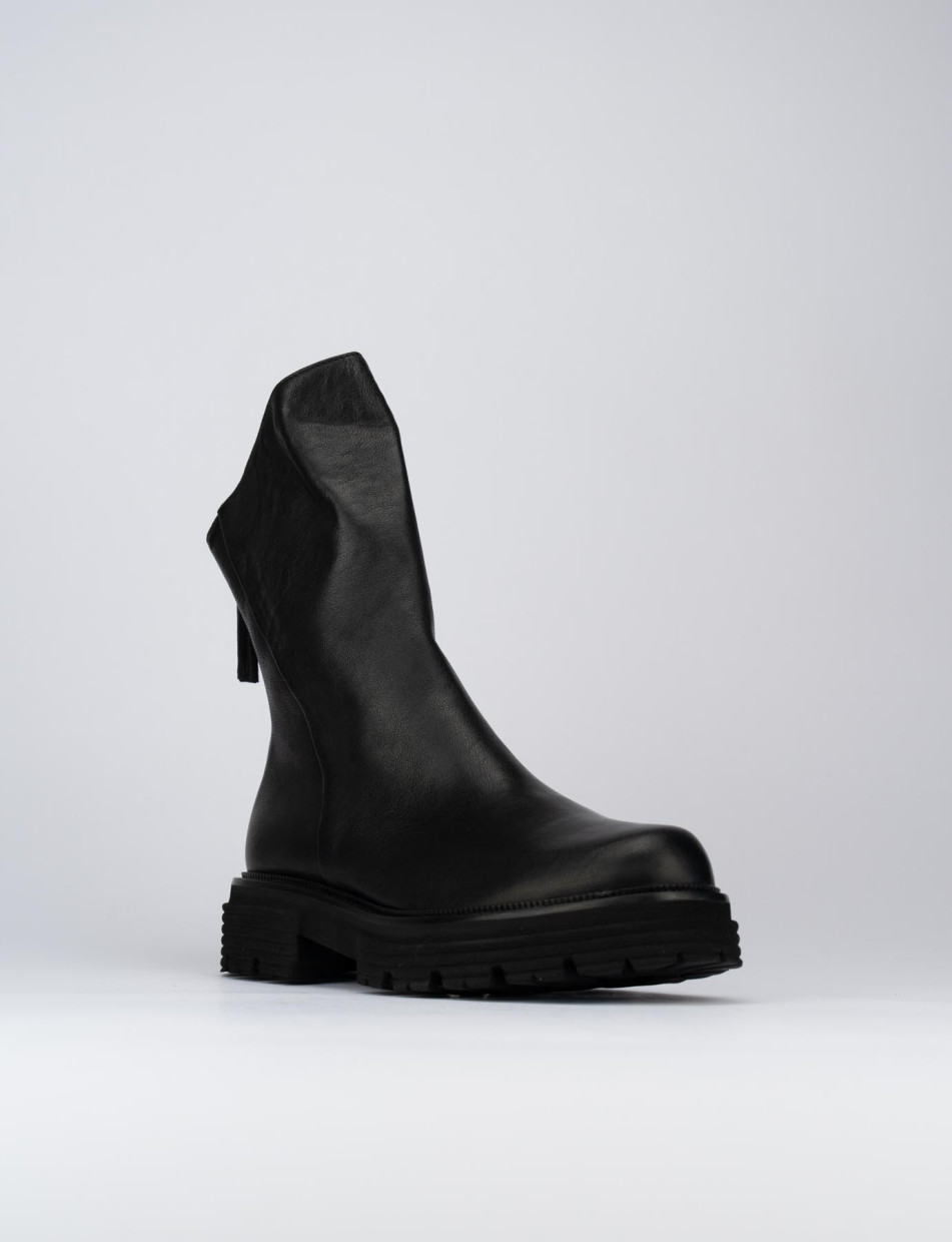 Low heel ankle boots heel 2 cm black leather